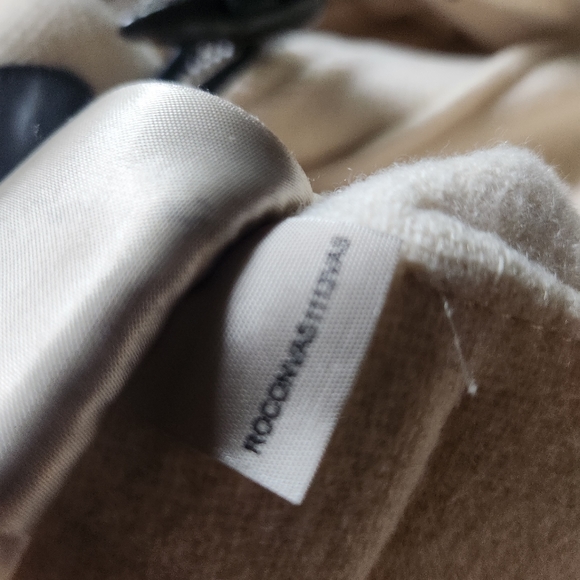 Authentic Burberry Wool Jacket - Picture 14 of 16